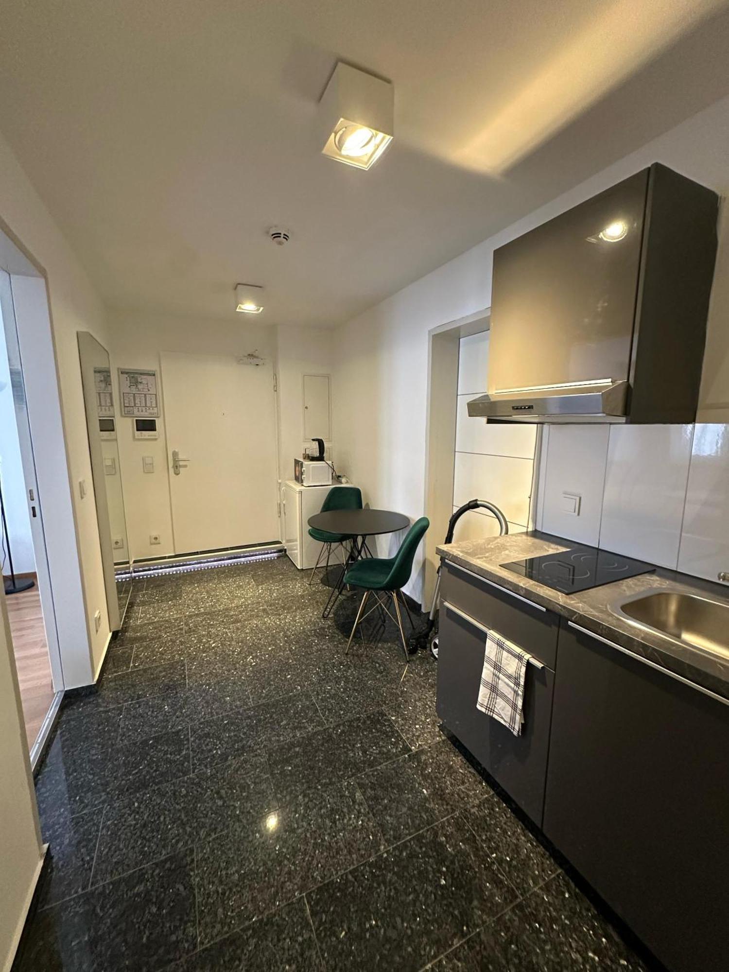 Al Nafurah Apartments Μόναχο Εξωτερικό φωτογραφία