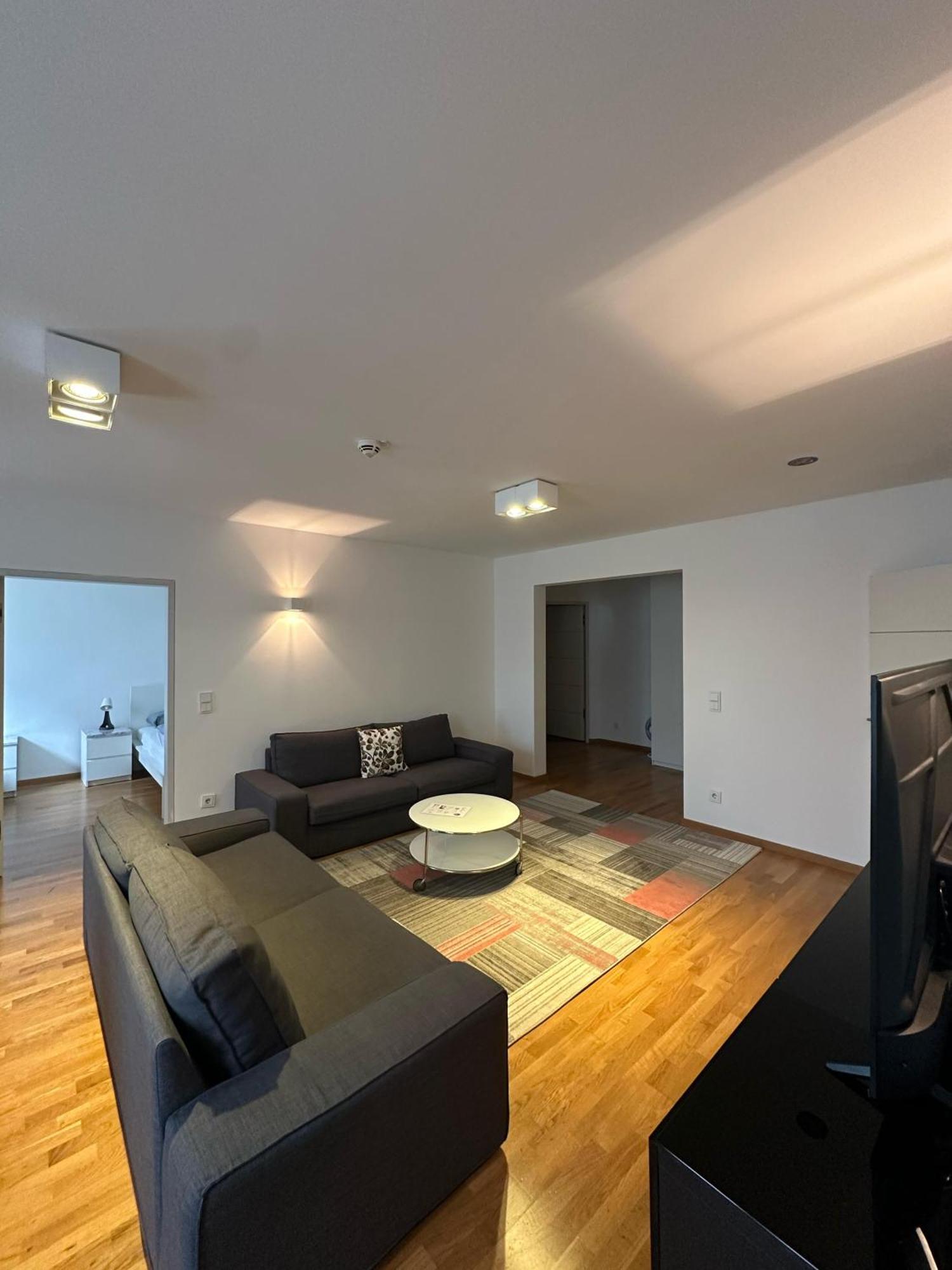 Al Nafurah Apartments Μόναχο Εξωτερικό φωτογραφία