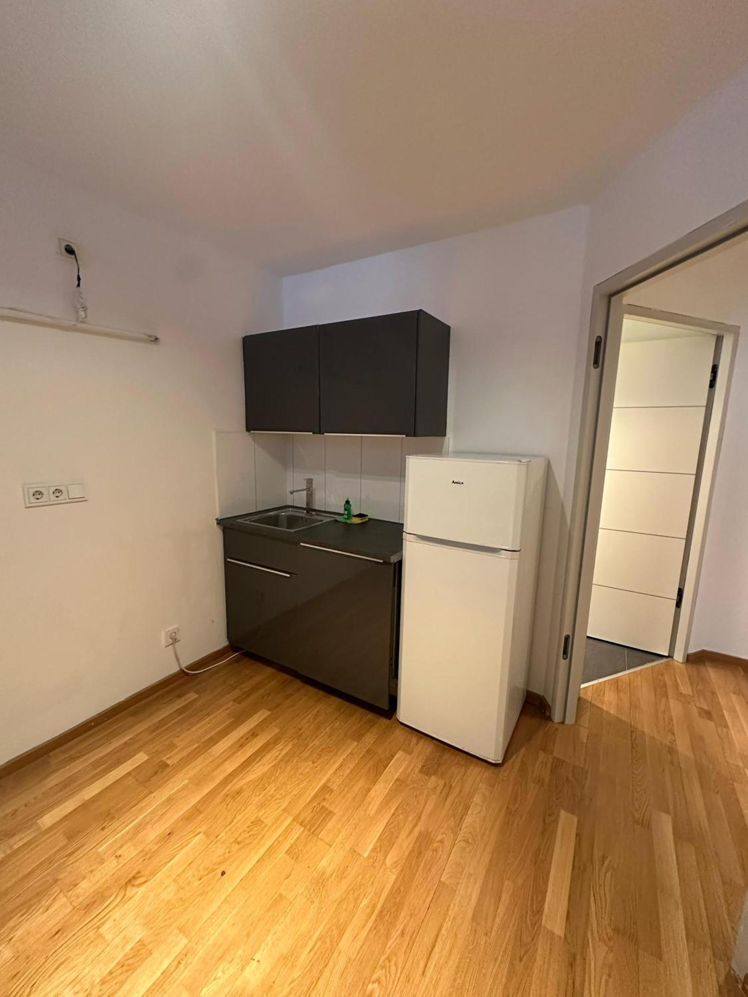 Al Nafurah Apartments Μόναχο Εξωτερικό φωτογραφία
