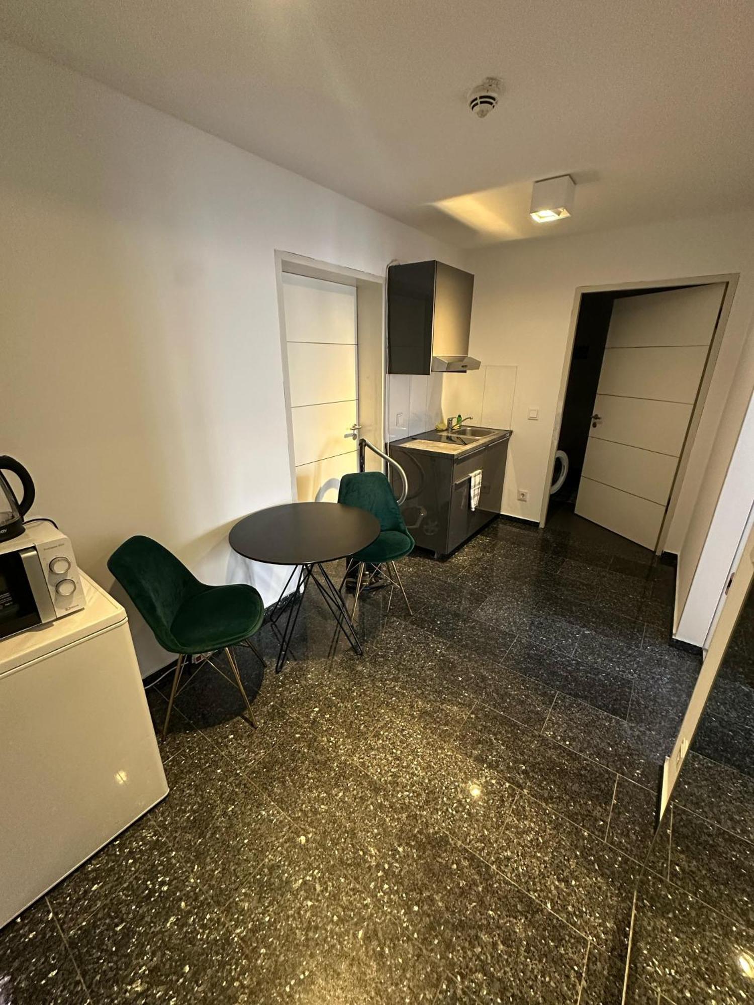 Al Nafurah Apartments Μόναχο Εξωτερικό φωτογραφία